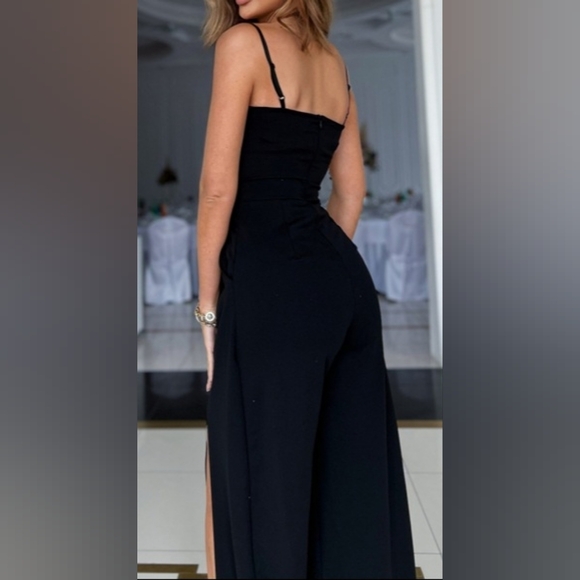 Black Spaghetti Strap Slit Leg Jumpsuit- Size M NWOT - Picture 2 of 7